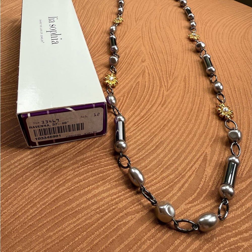 NIB Lia Sophia “Ravenna” long necklace